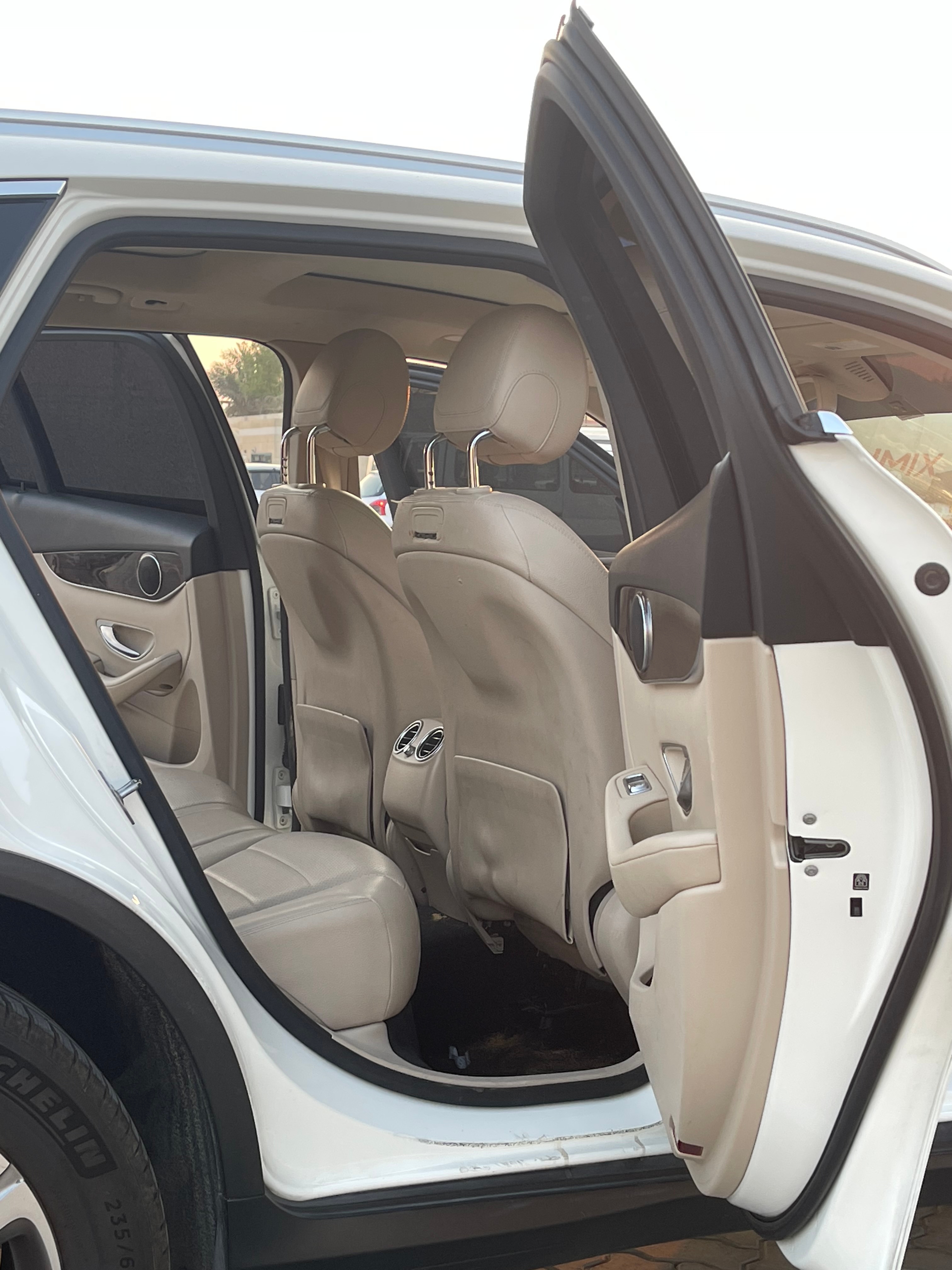 White Mercedes Benz GLC 300 4MATIC 2019